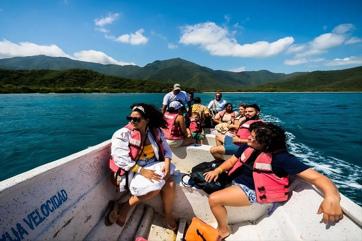 TOUR A PLAYA CRISTAL EN EL PARQUE TAYRONA DESDE CARTAGENA