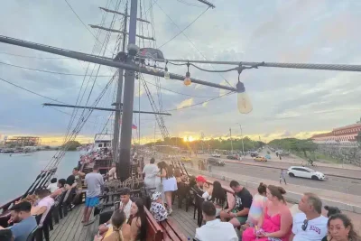 Momentos-unicos-a-bordo-del-Barco-Pirata