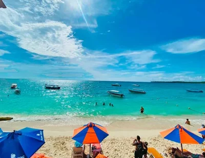 Playa-Tranquila-Isla-Baru-Cartagena.jpg