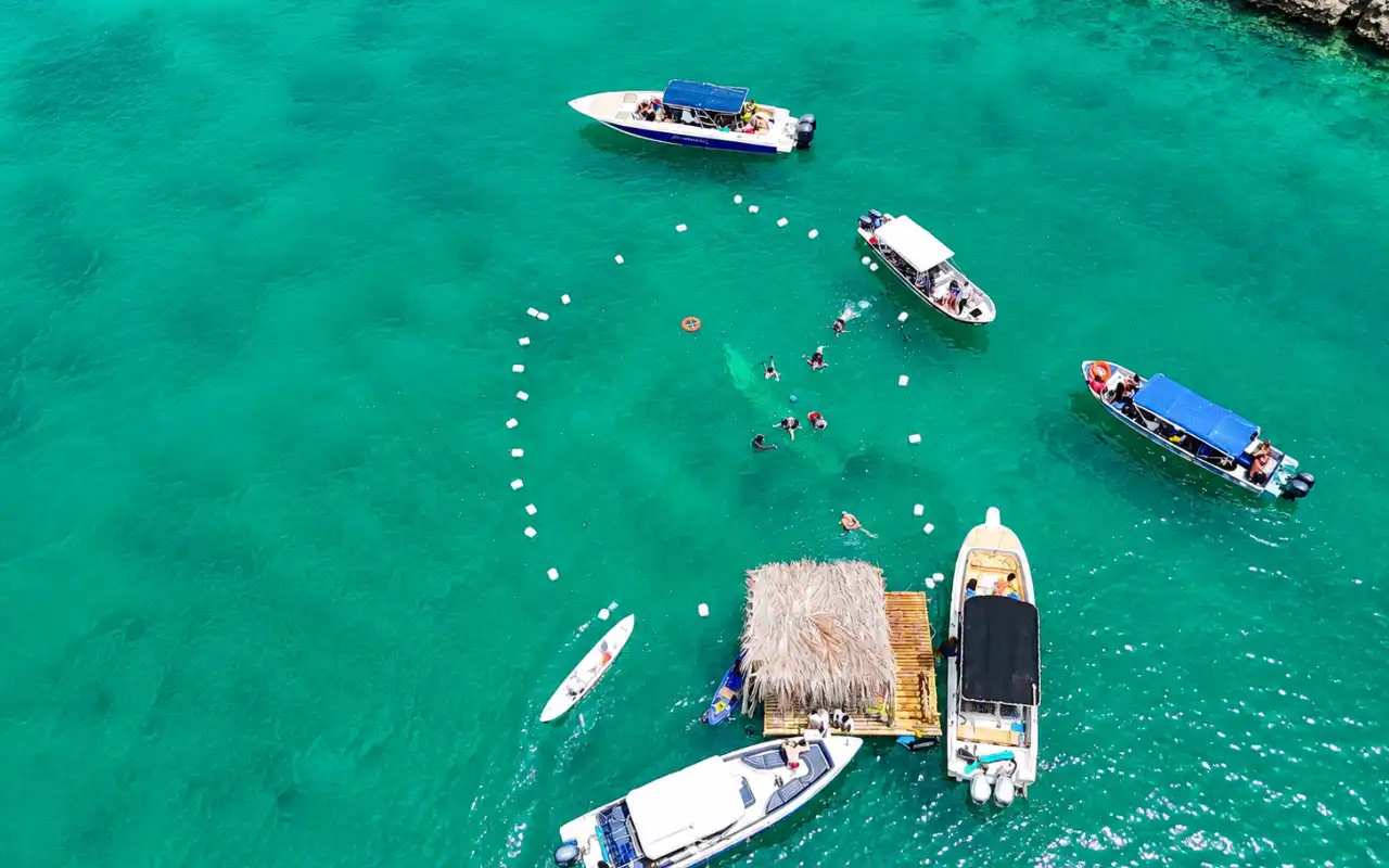 crystal-clear-water-cartagena-islands