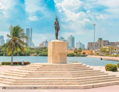 monumento-india-catalina-city-tour-chiva.jpg