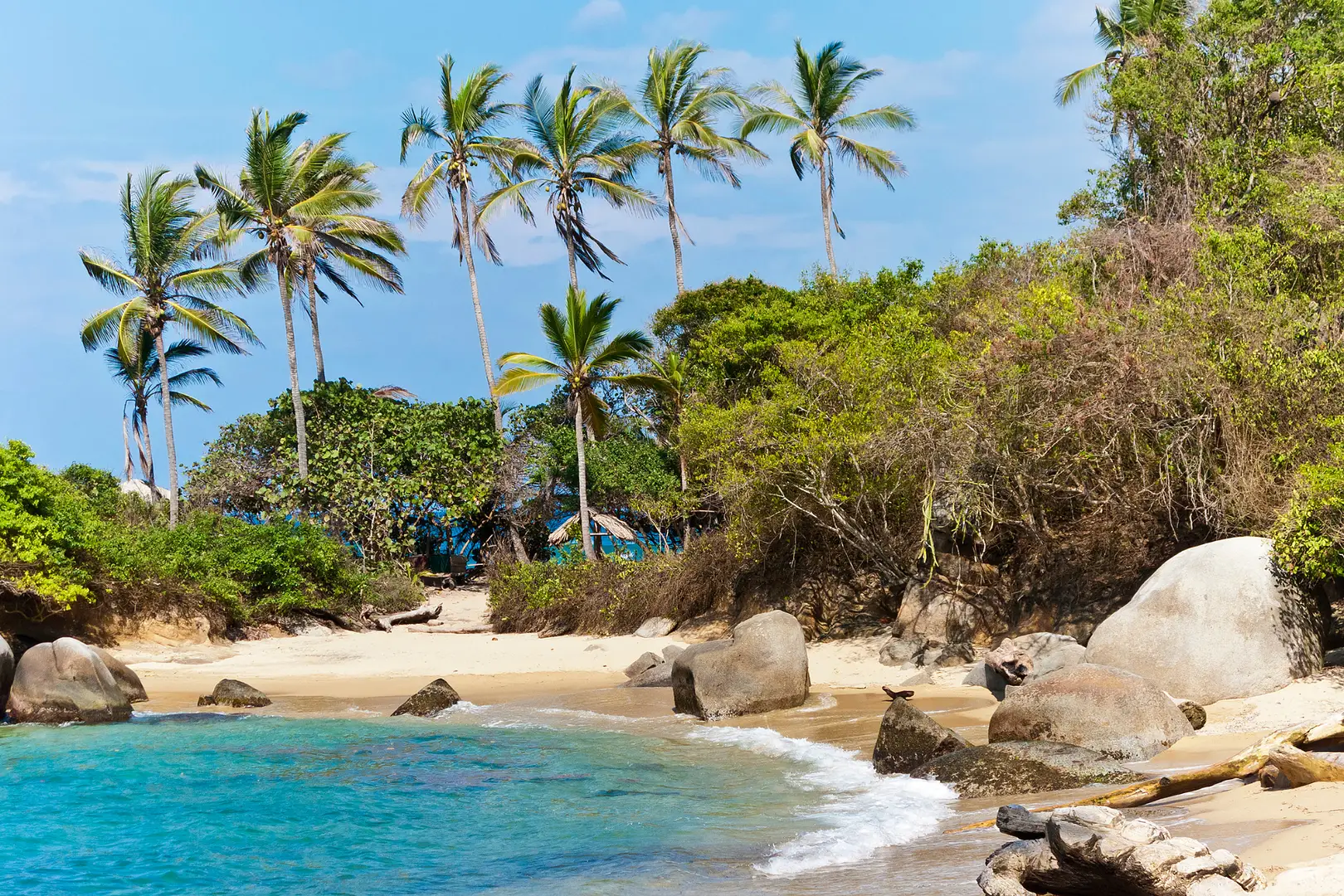TOUR A PLAYA CRISTAL EN EL PARQUE TAYRONA DESDE CARTAGENA
