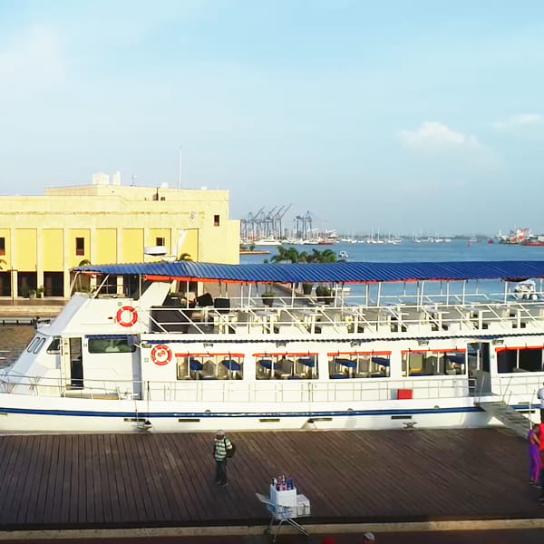 Tours Bahía De Cartagena Barco Bequia